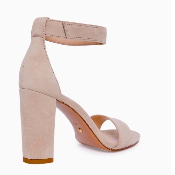 New in Box Pelle Moda Briar ankle strap sandal size 10 tan nude color - Picture 3 of 3